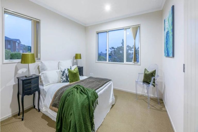 Photo of property in 72 Bur Oak Terrace, Schnapper Rock, Auckland, 0632