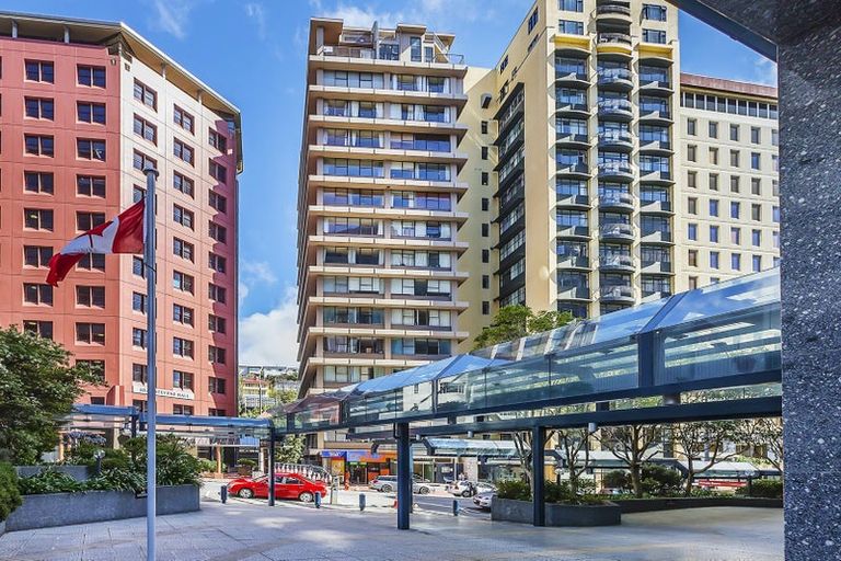 Photo of property in Terrace Tower Apartments, 8e/126 The Terrace, Wellington Central, Wellington, 6011