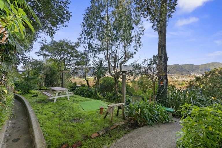Photo of property in 2 Gurney Road, Kelson, Lower Hutt, 5010