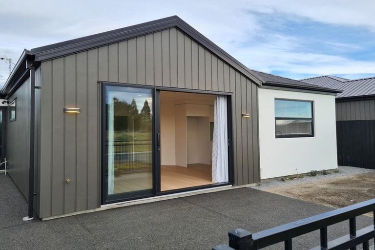 Photo of property in 8 Koral Lane, Broomfield, Christchurch, 8042