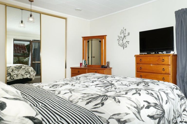 Photo of property in 169a Queen Street, Westport, 7825