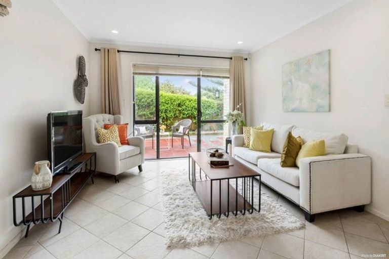 Photo of property in 5/55 Verbena Road, Birkdale, Auckland, 0626