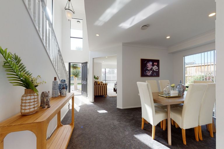 Photo of property in 3 Parani Court, Te Atatu Peninsula, Auckland, 0610