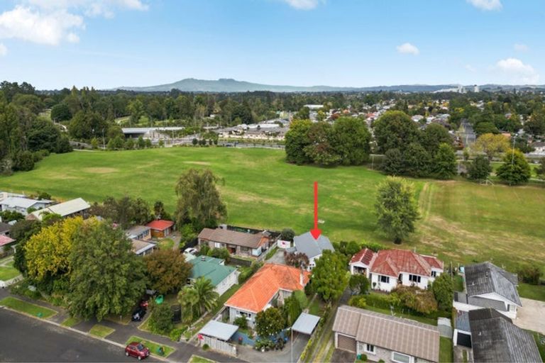 Photo of property in 16 Flynn Road, Hillcrest, Hamilton, 3216