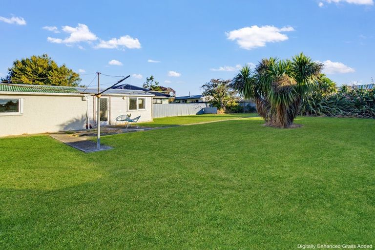 Photo of property in 32 Botanical Road, Takaro, Palmerston North, 4412