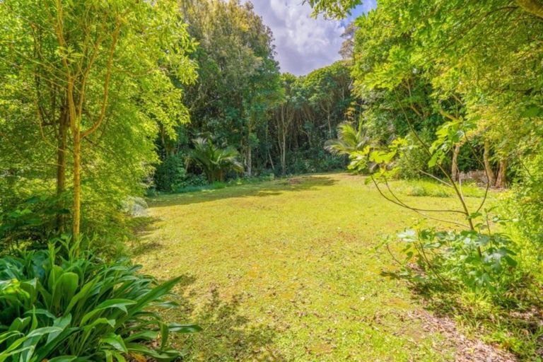 Photo of property in 23b Kakariki Grove, Waikanae, 5036