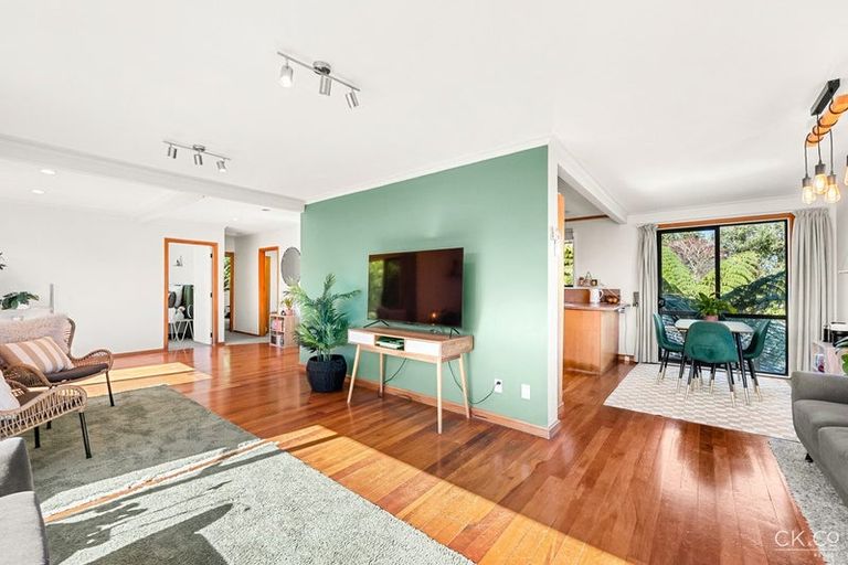 Photo of property in 24 Titiro Moana Road, Korokoro, Lower Hutt, 5012