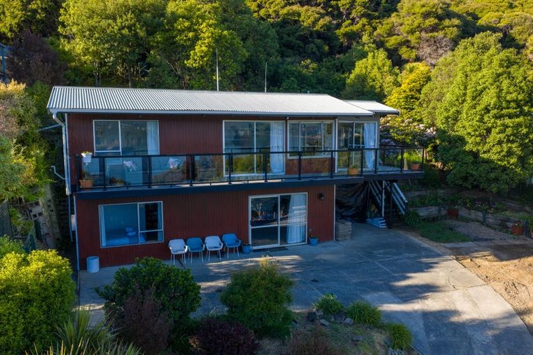 Photo of property in 35 Kingfisher Road, Takamatua, 7581