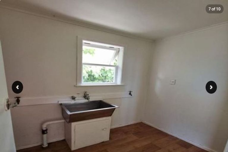 Photo of property in 3 Donovan Avenue, Massey, Auckland, 0614