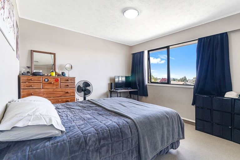 Photo of property in 1 Bata Place, Pomare, Rotorua, 3015
