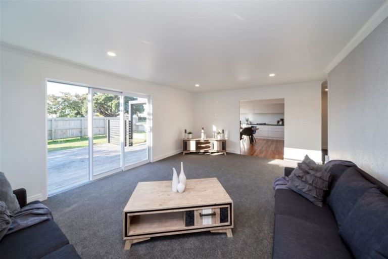 Photo of property in 273 South Road, Hawera, 4610