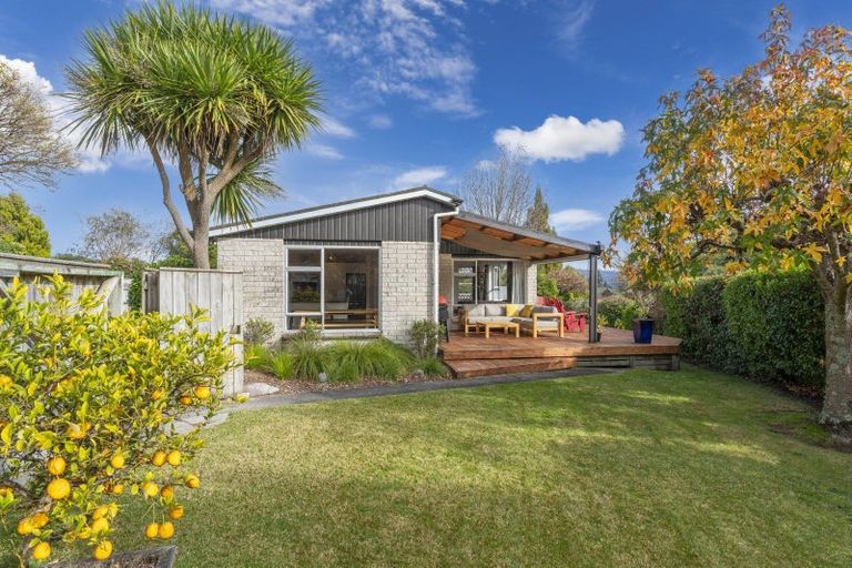 Photo of property in 23 Kereru Street, Two Mile Bay, Taupo, 3330