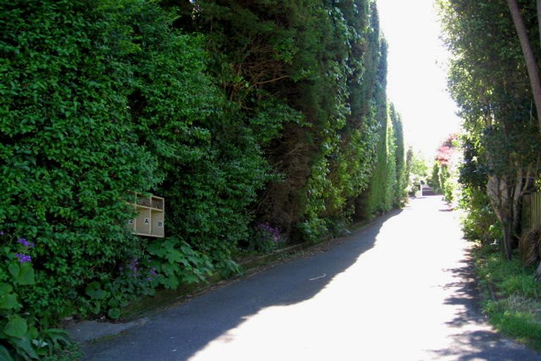 Photo of property in 32 Simla Crescent, Khandallah, Wellington, 6035