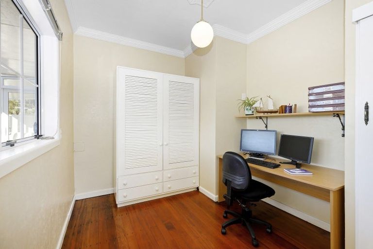 Photo of property in 53 The Drive, Tawa, Wellington, 5028