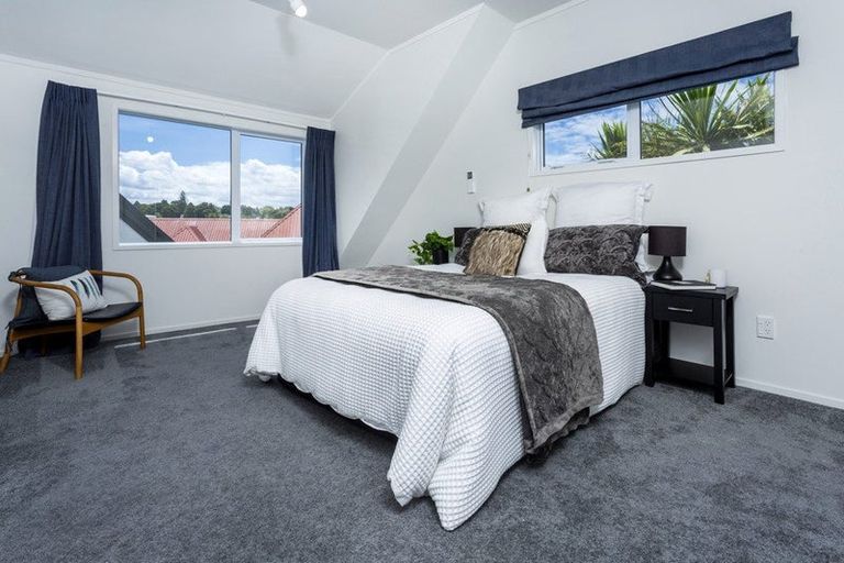 Photo of property in 13a/1 Eban Avenue, Hillcrest, Auckland, 0627