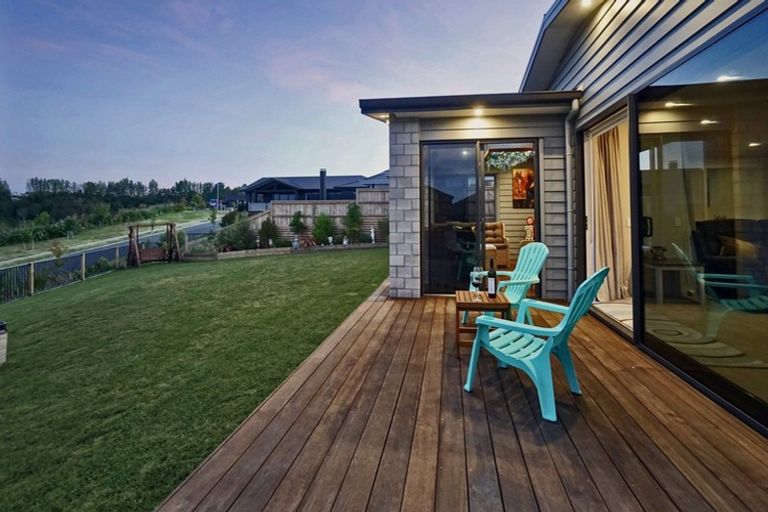 Photo of property in 8 Kiritiana Close, Pyes Pa, Tauranga, 3112