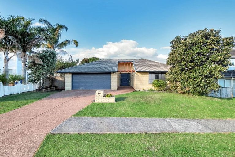 Photo of property in 34 San Valentino Drive, Henderson, Auckland, 0612
