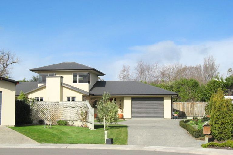 Photo of property in 6 Saint Hill Rise, Havelock North, 4130
