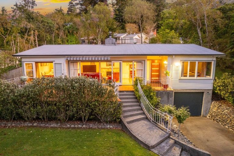 Photo of property in 26 Chatsworth Road, Silverstream, Upper Hutt, 5019
