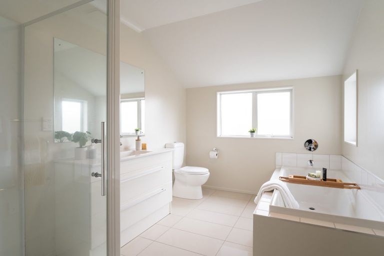 Photo of property in 38 Mauldeth Terrace, Churton Park, Wellington, 6037