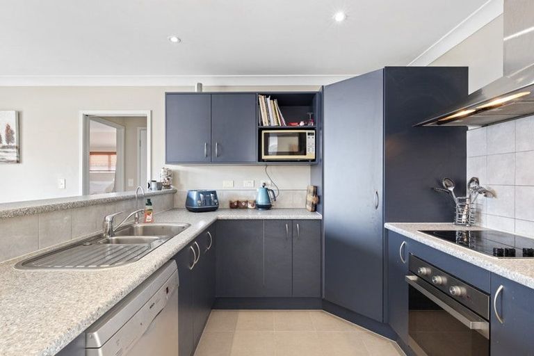 Photo of property in 7 Greig Place, Pukekohe, 2120