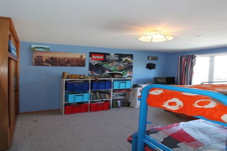 Photo of property in 6b Hurst Place, Parklands, Christchurch, 8083