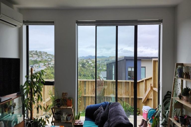 Photo of property in 15/62u Spenmoor Street, Newlands, Wellington, 6037