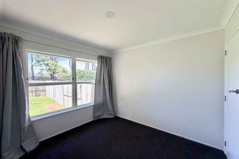 Photo of property in 2/22 Gladys Avenue, Glenfield, Auckland, 0629