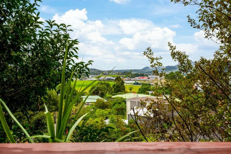Photo of property in 37 Tanekaha Drive, Parahaki, Whangarei, 0112
