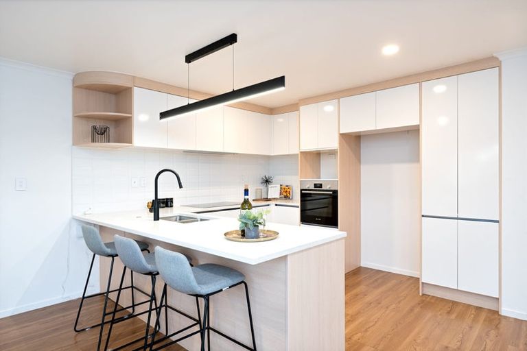 Photo of property in 36 Fleetwood Drive, Henderson, Auckland, 0612