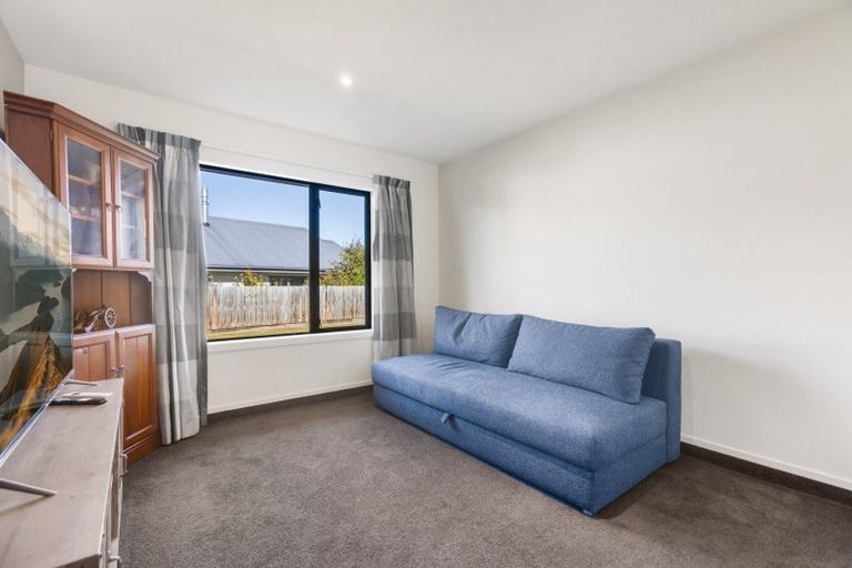 Photo of property in 27 Farrant Drive, Wanaka, 9305