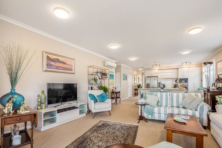 Photo of property in 48 Landmark Terrace, Orewa, 0931