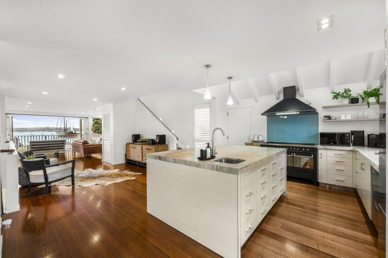 Photo of property in 20 King Edward Parade, Devonport, Auckland, 0624