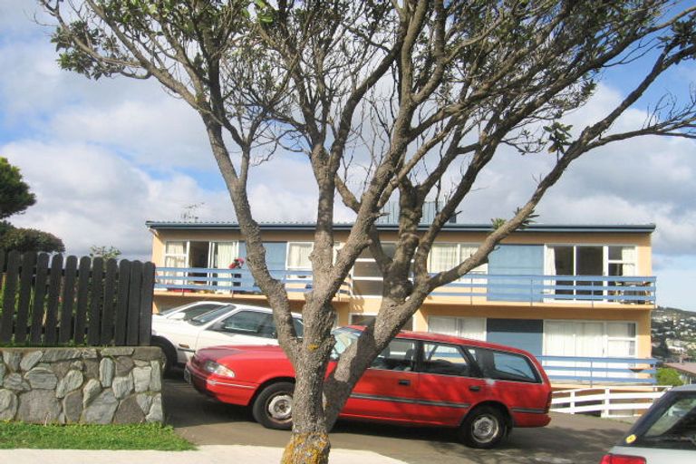 Photo of property in 32u1 Akaroa Drive, Maupuia, Wellington, 6022