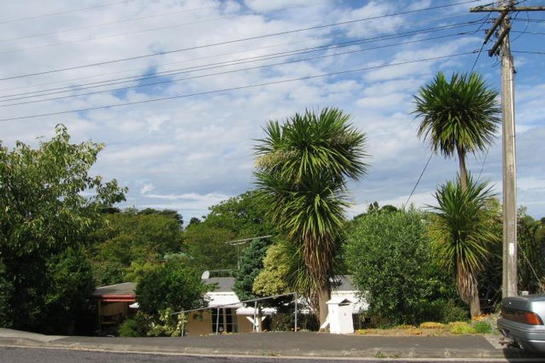 Photo of property in 6 Long Street, Torbay, Auckland, 0630