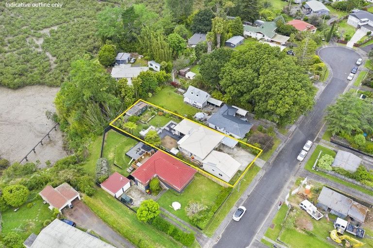 Photo of property in 28 Lowtherhurst Road, Massey, Auckland, 0614