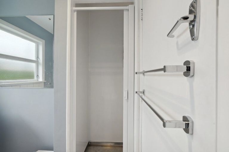 Photo of property in 2 Selwyn Street, Levin, 5510