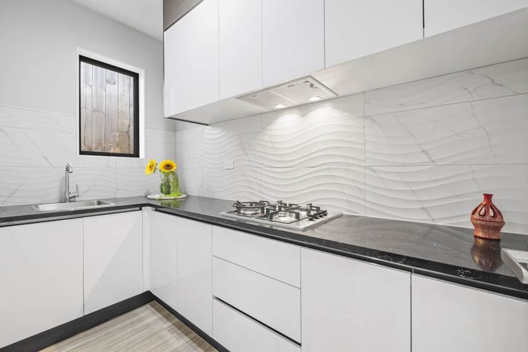 Photo of property in 27 Surf View Crescent, Red Beach, 0932