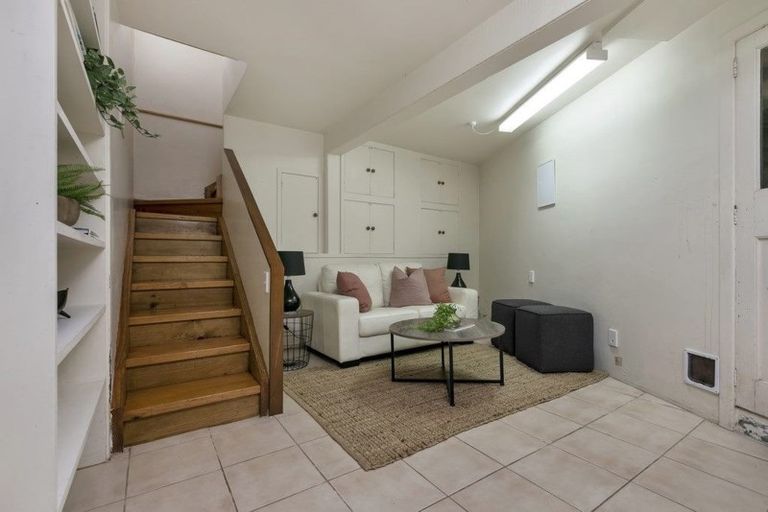 Photo of property in 96 Eskdale Road, Birkdale, Auckland, 0626