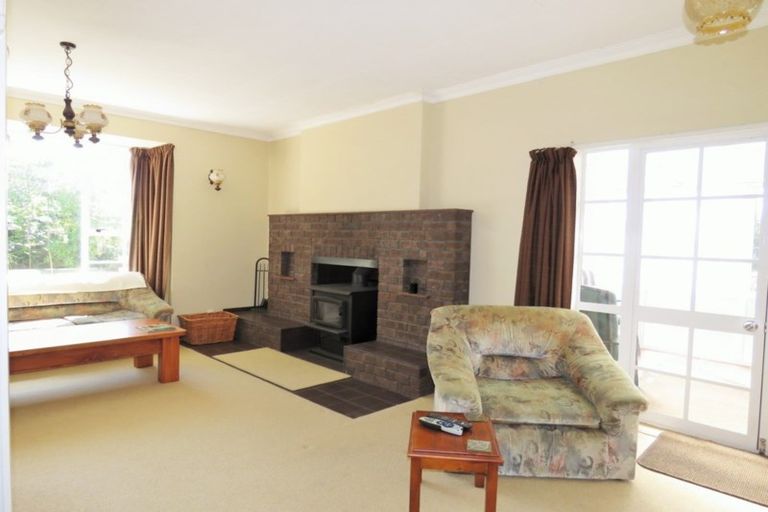Photo of property in 54 Waihou Road, Levin, 5571