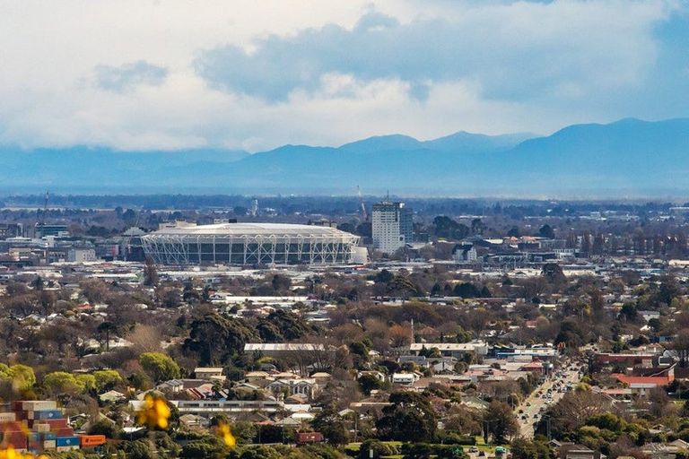 Photo of property in 106 Cannon Hill Crescent, Mount Pleasant, Christchurch, 8081