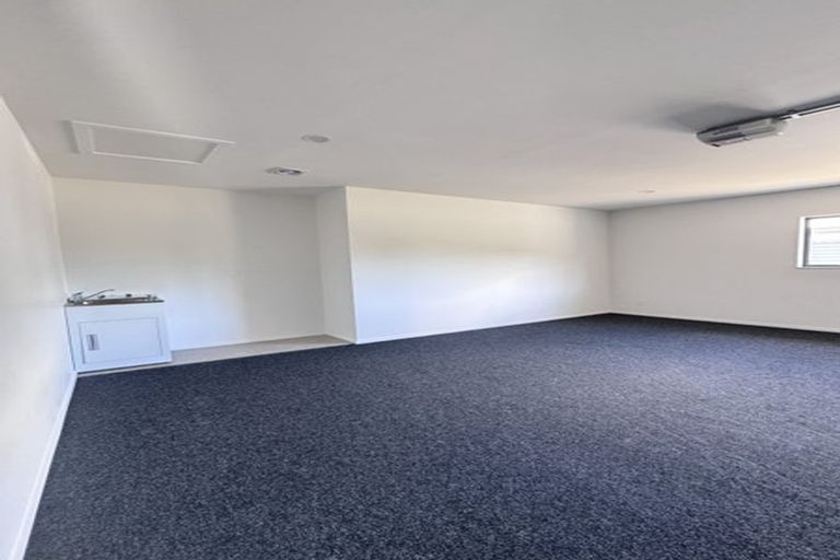 Photo of property in 88 Arran Drive, Orewa, 0931