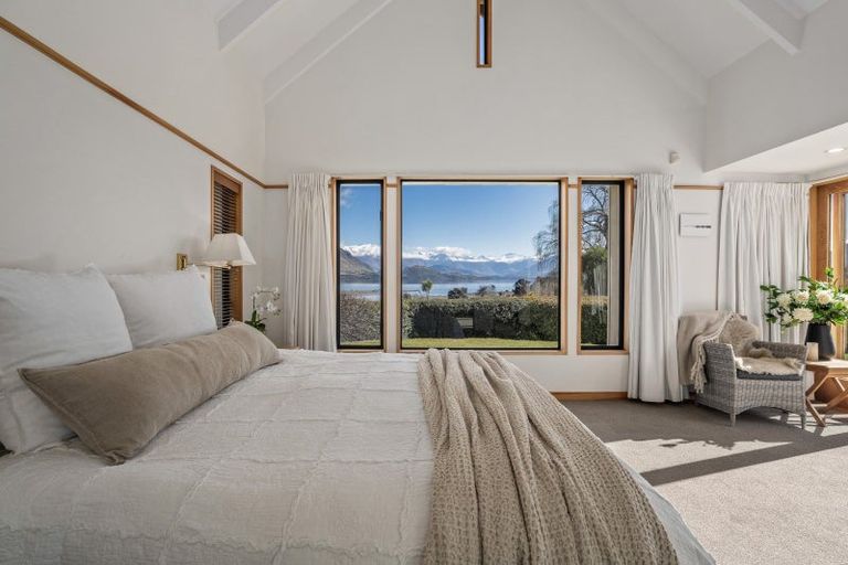Photo of property in 186 Beacon Point Road, Wanaka, 9305
