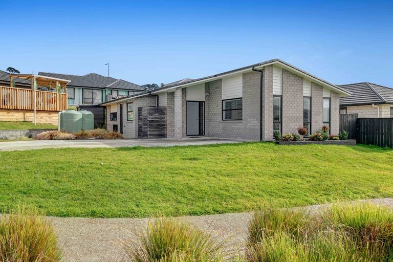Photo of property in 16 Urumaraki Avenue, Helensville, 0800