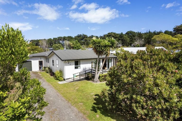 Photo of property in 6 Cousins Avenue East, Foxton Beach, Foxton, 4815