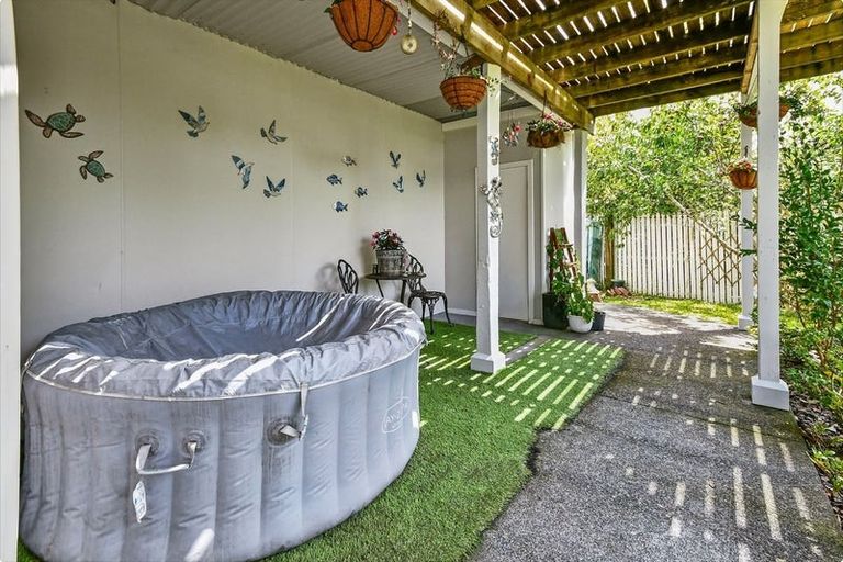 Photo of property in 196 Wade River Road, Wade Heads, Whangaparaoa, 0932