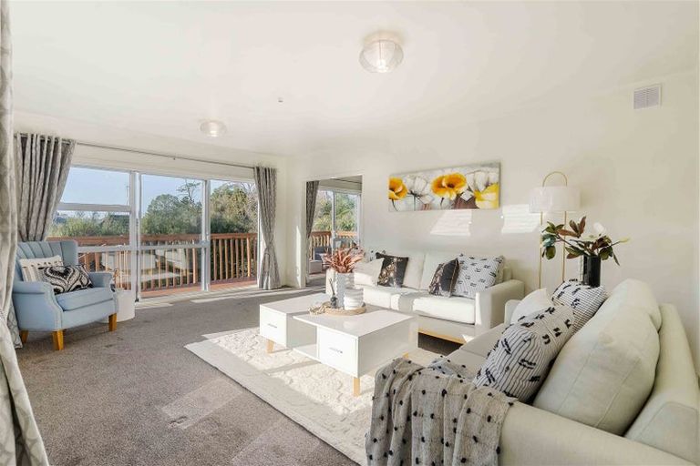 Photo of property in 1/23 Lake Road, Northcote, Auckland, 0627