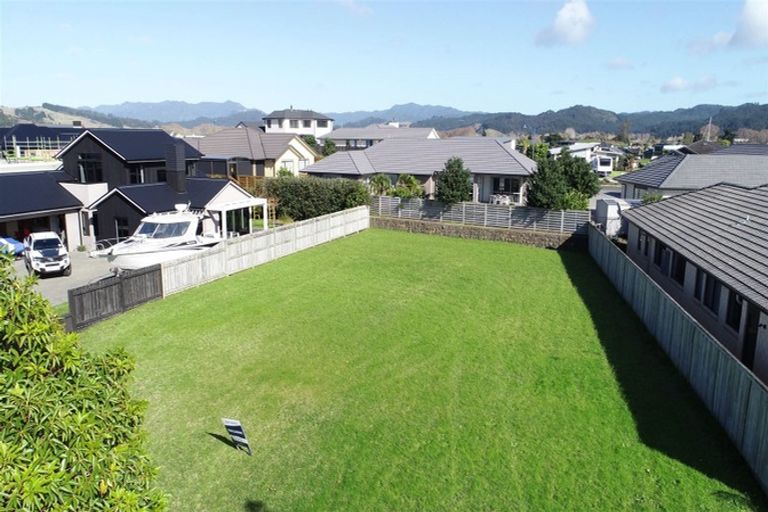 Photo of property in 12 Leeward Drive, Whitianga, 3510