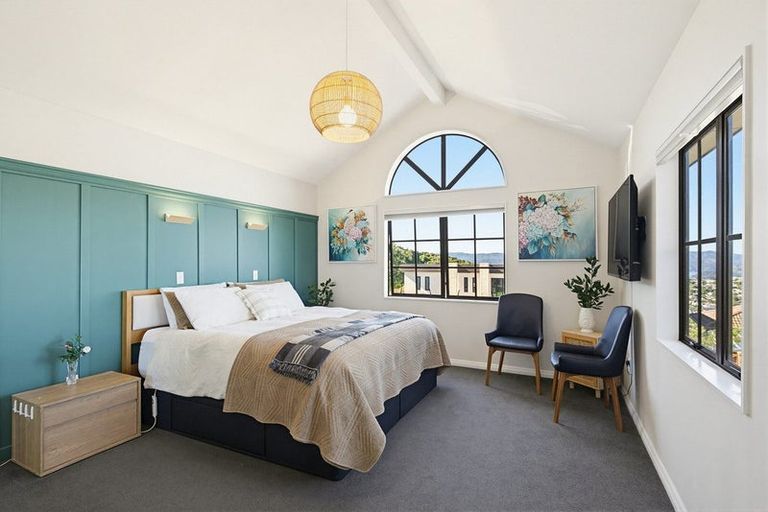 Photo of property in 11 Ramphal Terrace, Khandallah, Wellington, 6035
