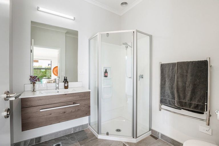 Photo of property in 16 Sacred Kingfisher Road, Hobsonville, Auckland, 0616